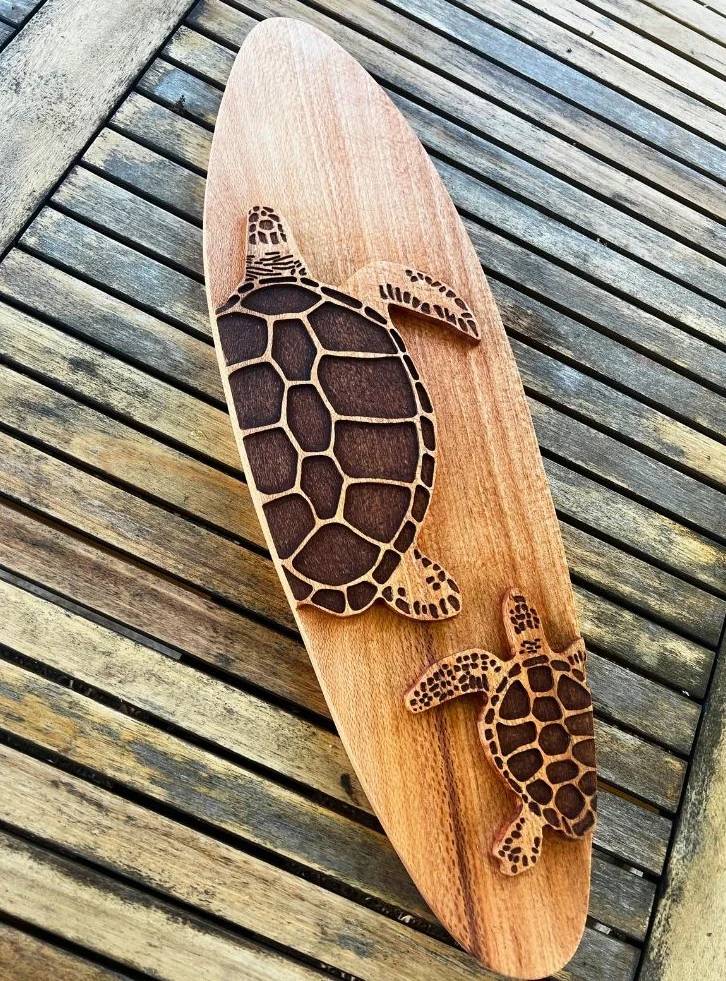 Marmay #1 · Tortue imbriquée — gravure sur bois en Grevillea, par Tony Grandin